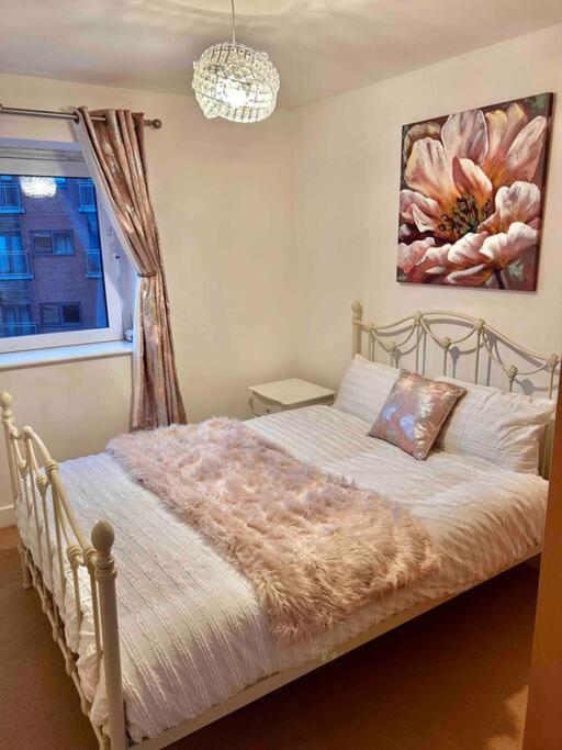 City Centre Apartment. Ρέξαμ Εξωτερικό φωτογραφία