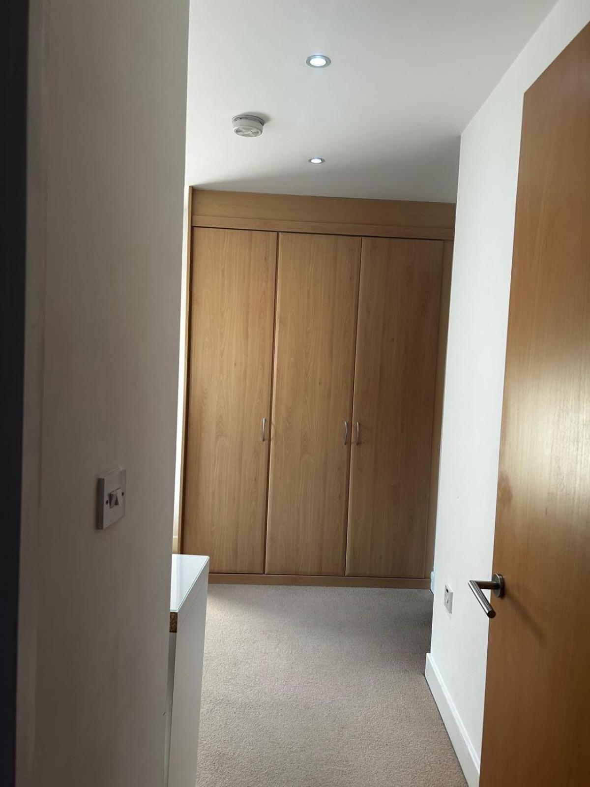 City Centre Apartment. Ρέξαμ Εξωτερικό φωτογραφία